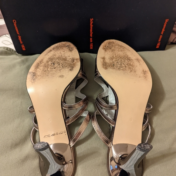 Peter Kaiser Size 6 Bronze Heels - Picture 5 of 8